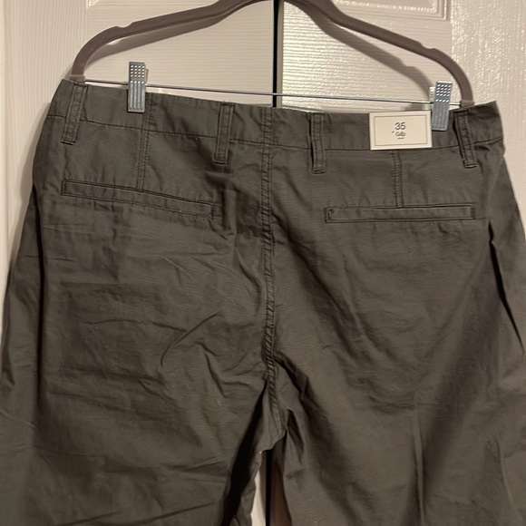 GAP men’s 100% cotton shorts in dark grey size 35 NWT - Picture 3 of 9